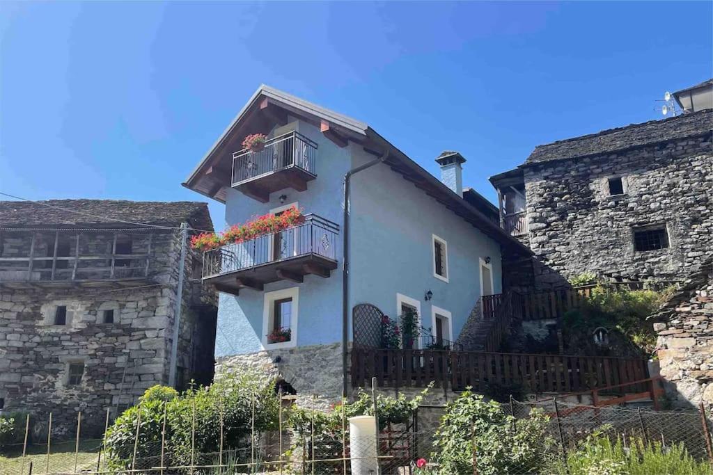 Casa Del Cios Calda E Intima Casetta Immersa Nel Verde Delle Montagne Alpe Basciumo Extérieur photo